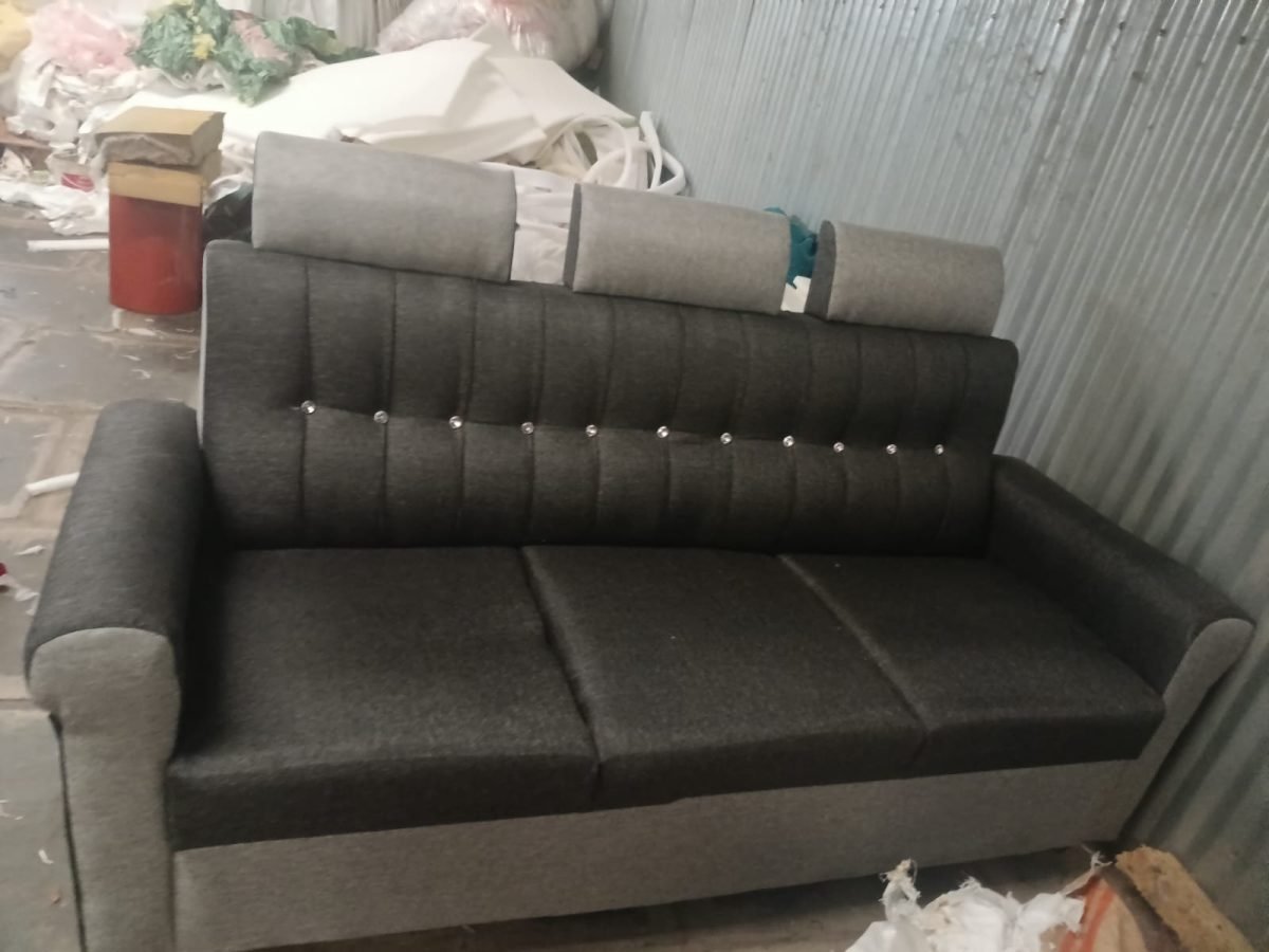 3 Seater Sofa at 7999 only - Furniture in Arundelpet, Guntur